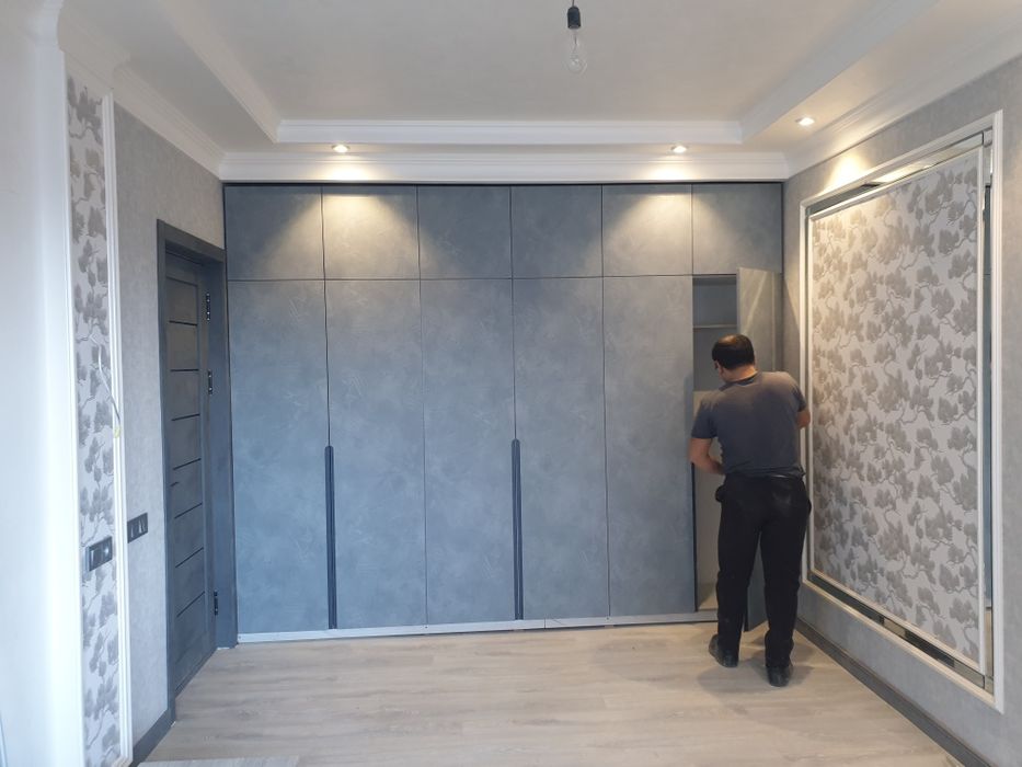 Mebil buzib kòchirib yiģib beramiz