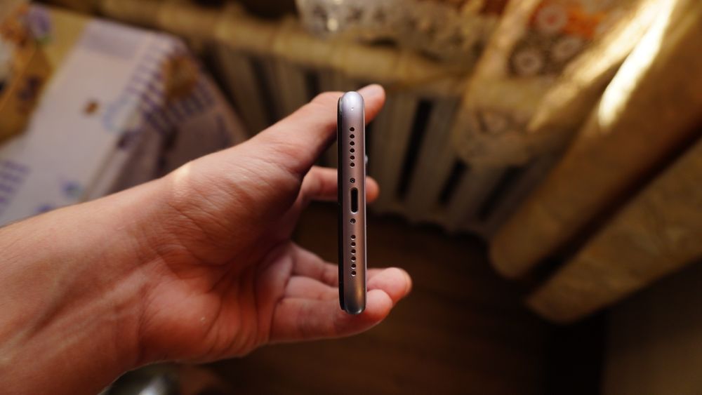 Iphone 11 64gb  100% акб