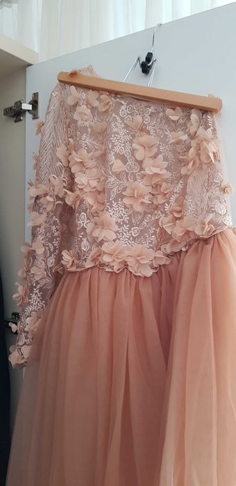 Vind rochie  de ocazie