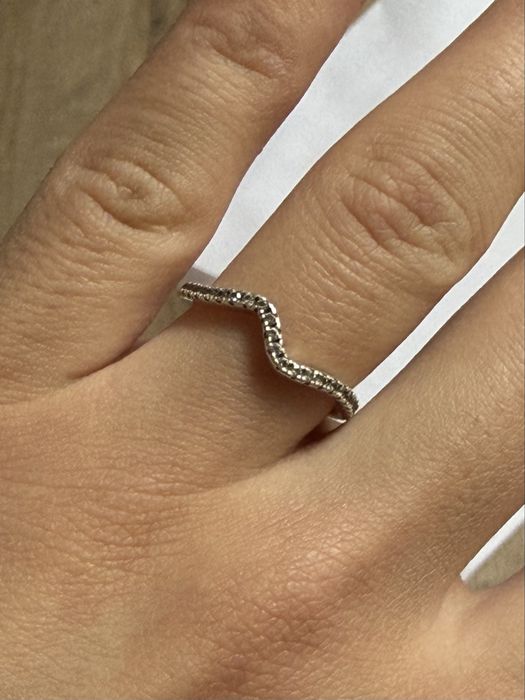 Продам кольцо Пандора