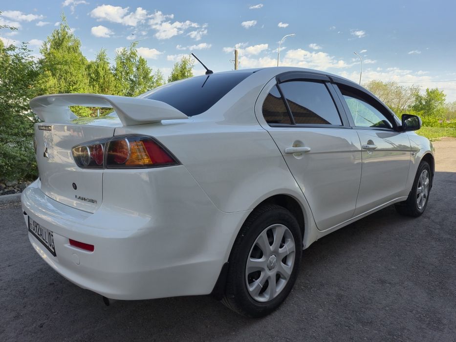 Mitsubishi lancer продам
