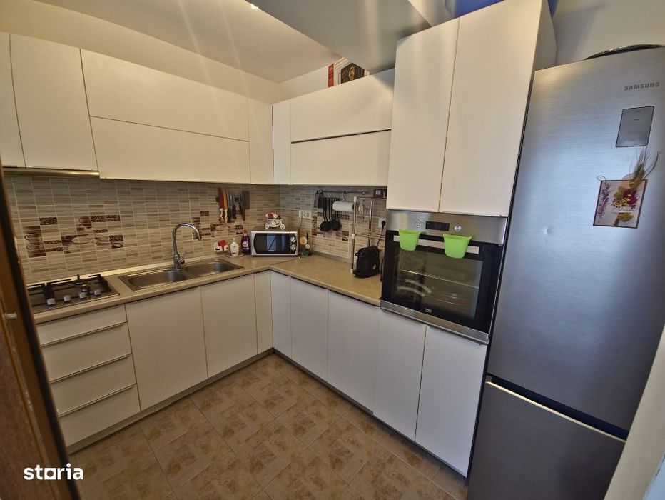 Compozitorilor apartament 3 camere Decomandat suprafata totala de 114