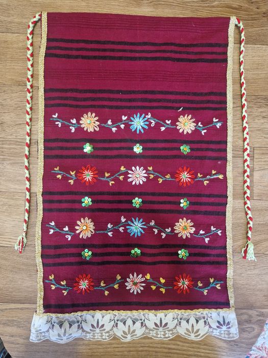 Престилка от старинна тракийска носия