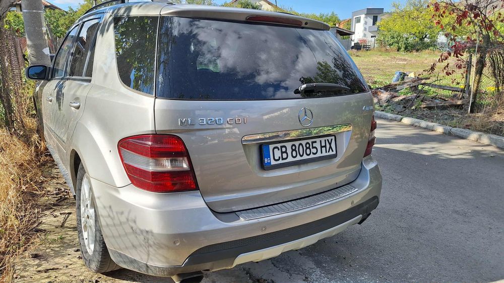 Продавам Джип Mercedes ML 320