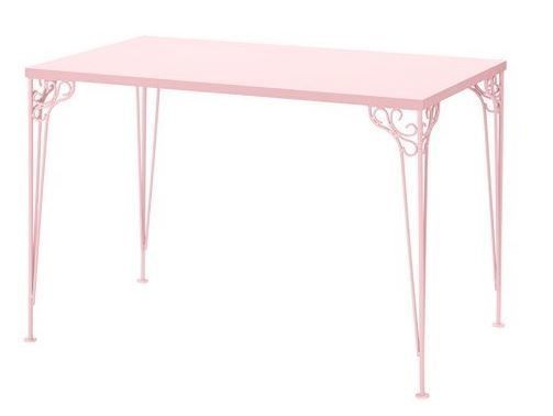 Birou roz Ikea cu picioarele metalice