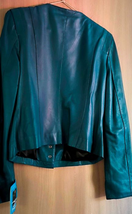 Geaca noua cu eticheta din Piele Naturala pentru femei, XL, marime 44