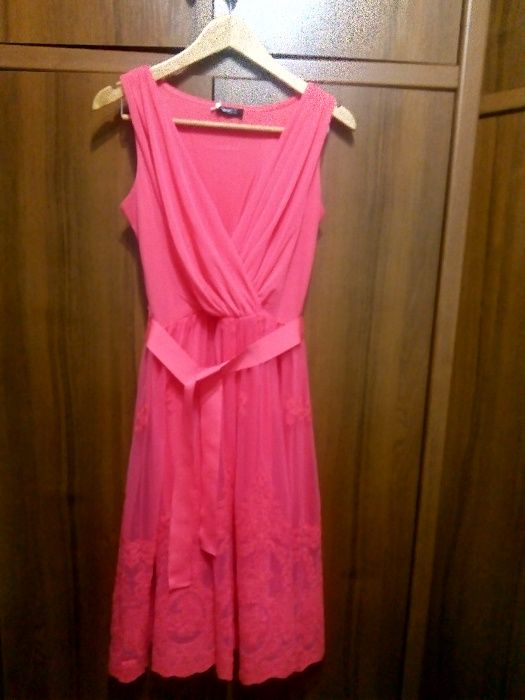 Продам платье - красивое, дешево