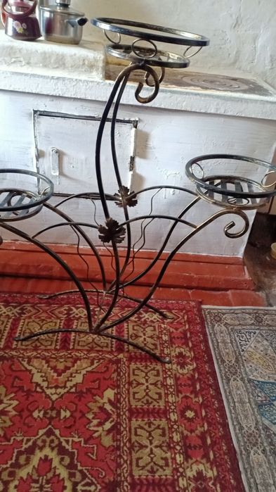 Подставка для цветов