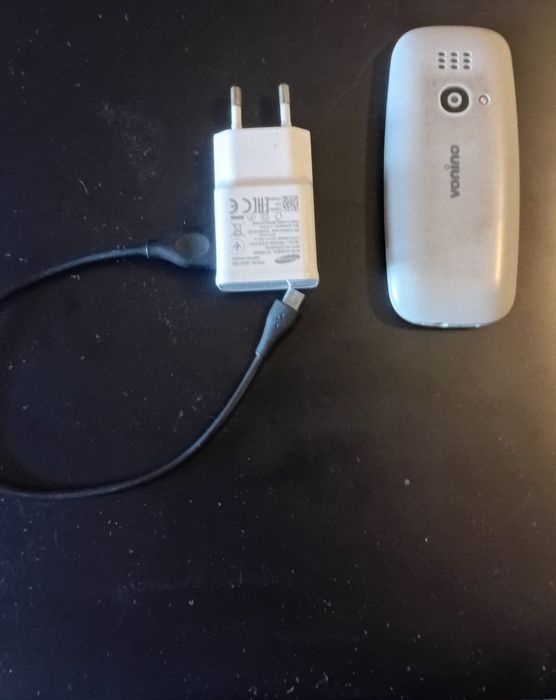 Telefon mobil Vonino  33, Dual SIM + încărcător