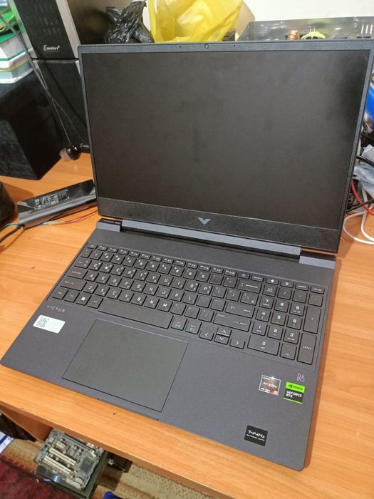 Noutbuk igravoy viktus