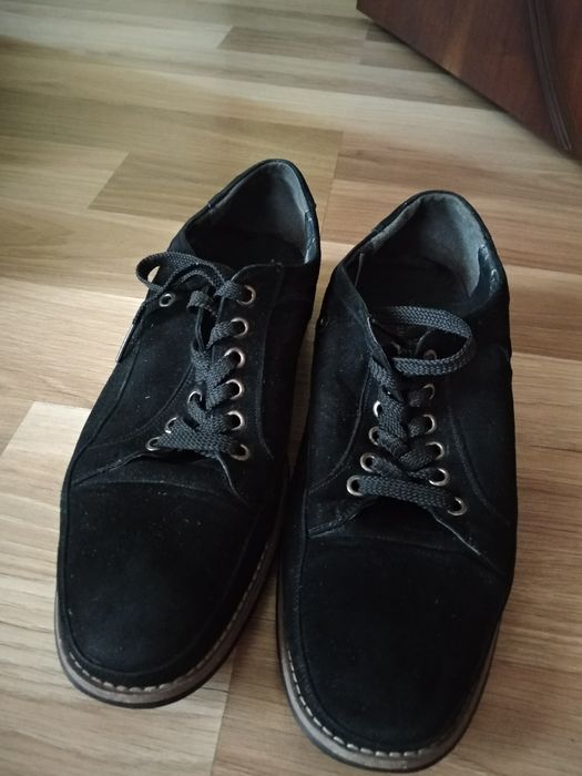 Мужская обувь замшевые