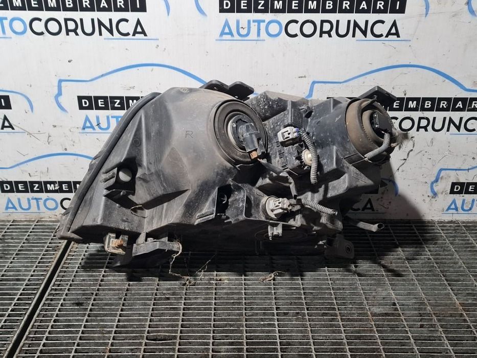 Far Dreapta Suzuki Grand Vitara 2006 - 2012 SUV 4 Usi (1307) Cu lupă