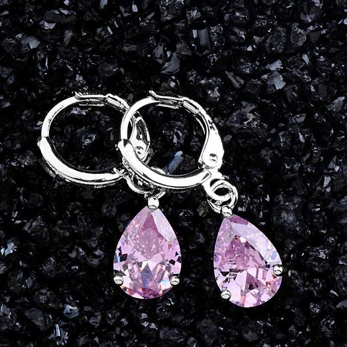 Стилни сребърни обеци