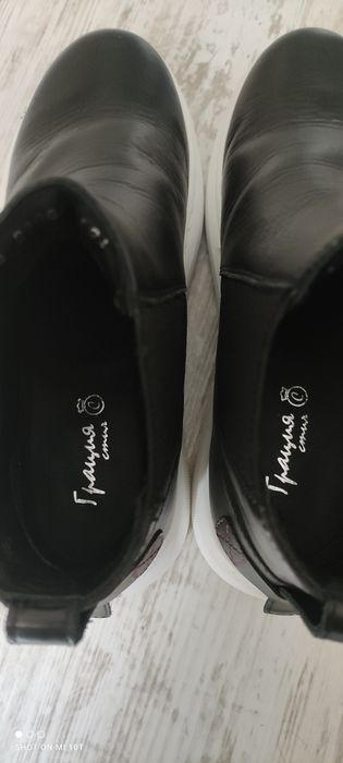 Дамски черни кецове