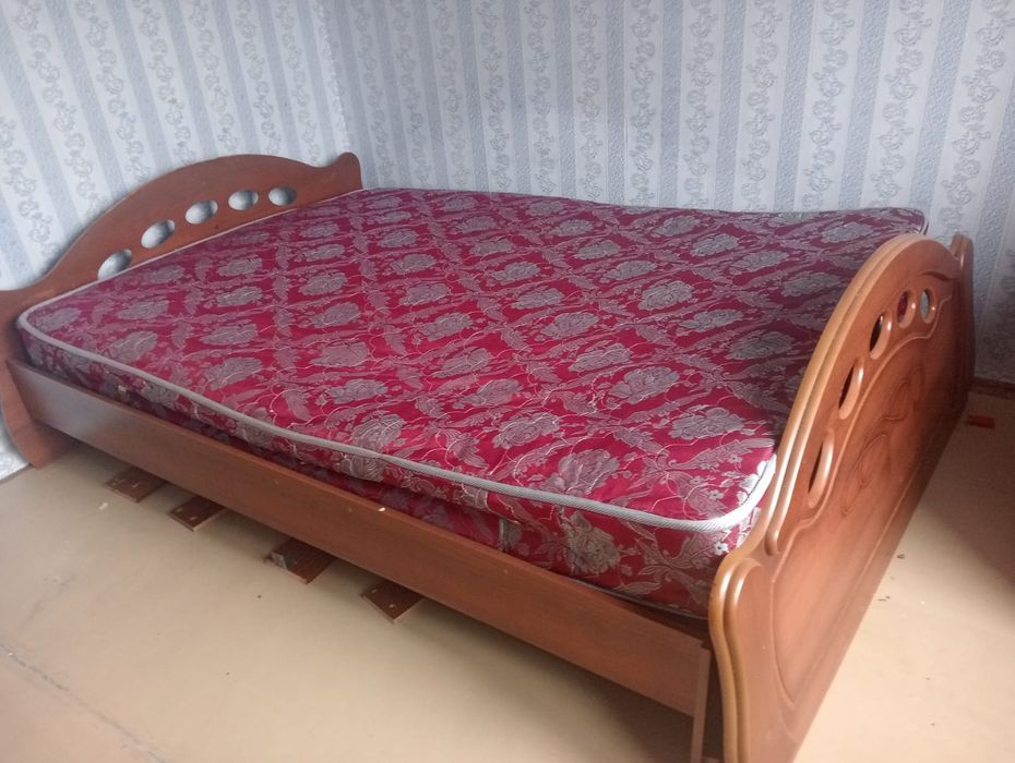 Диван для спальни