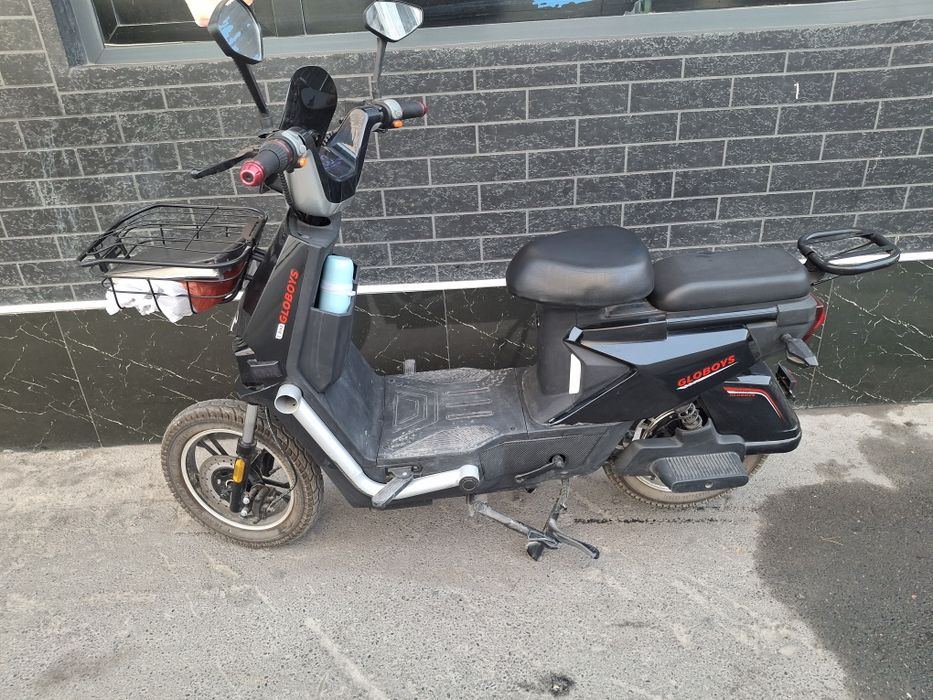 Скутер срочно сотилади холати ало 3 ой булган олинганига