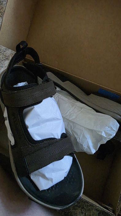 мъжки спортно-туристически сандали на марка и Маратонки Асикс ASICS Gel-Lyte Keiseiта Columbia, модел Peakfreak Rush