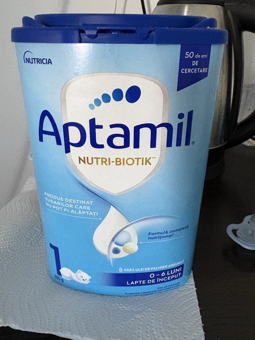 4 cutii aptamil nutri biotik + 1 de 1,200+ o punga de 600