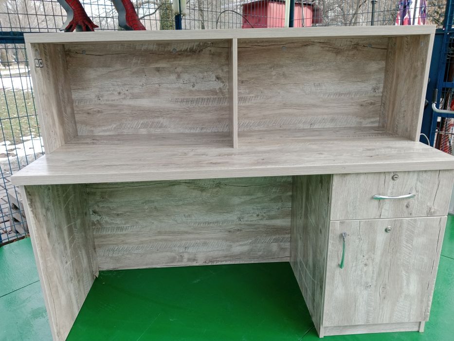 Продам стол для ресепшена,бар и тд