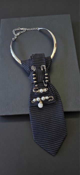 Уникален аксесоар бижу вратовръзка