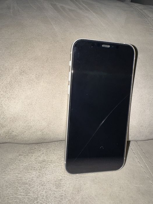 iPhone 12 i IPhone 15 PRO 128GB бели