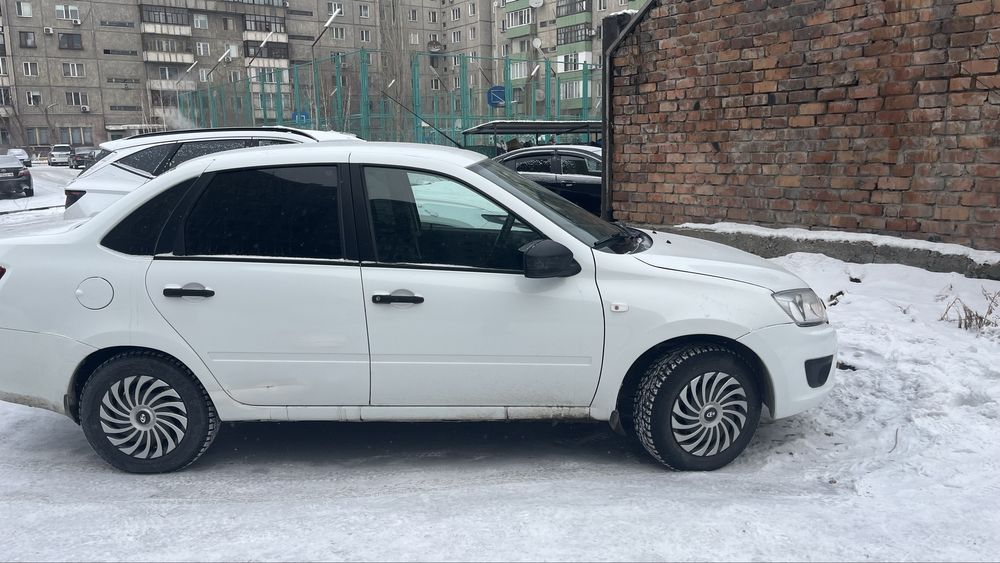 Машина лада гранта 2018