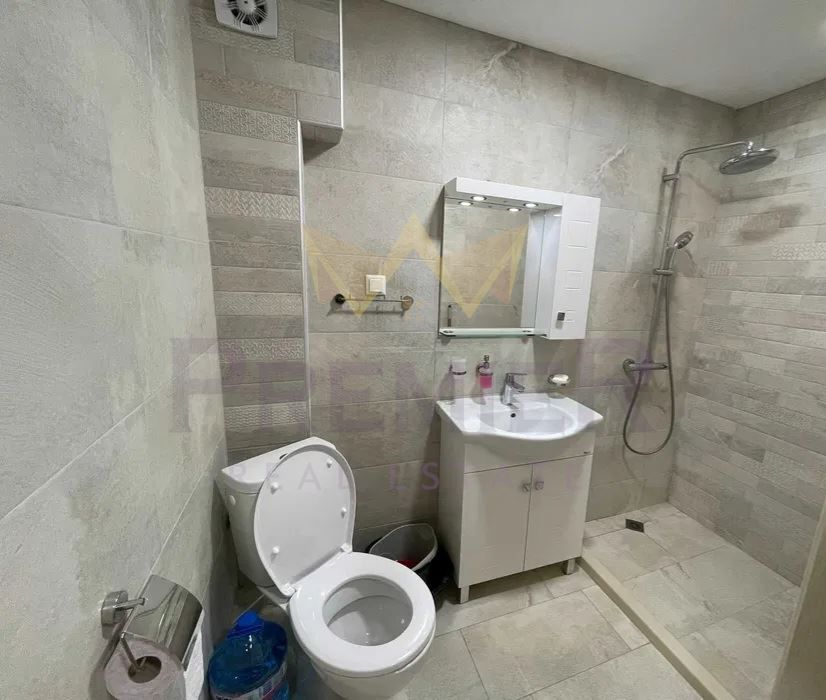 Дава се под наем Тристаен апартамент в Варна, Цветен квартал - 82 кв.м за 612 € - Снимка #7