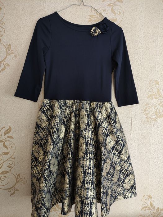 Нарядное платье для девочки