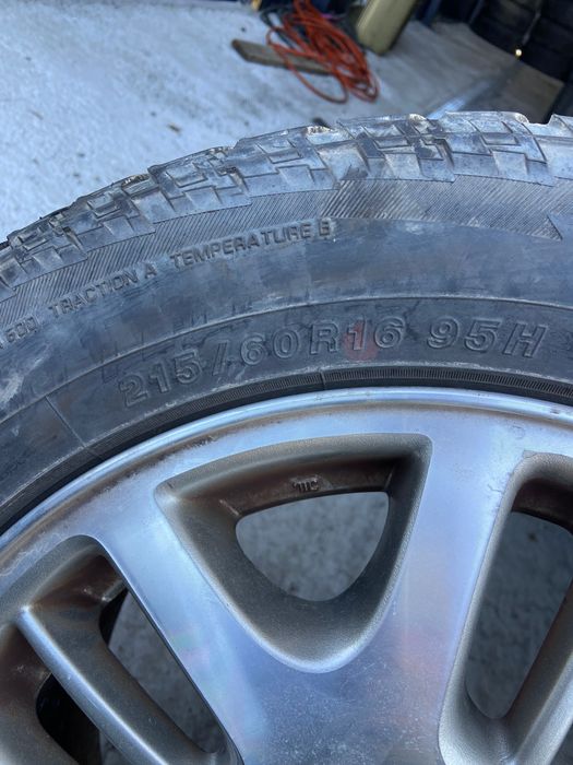 Гуми с джанти Subaru 215/60 R16