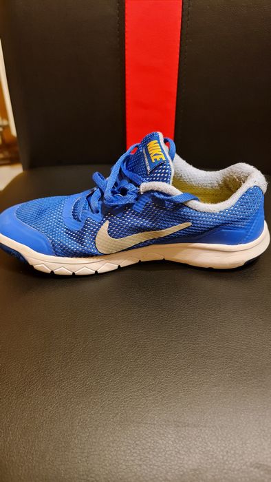 Adidași Nike 23.5 cm