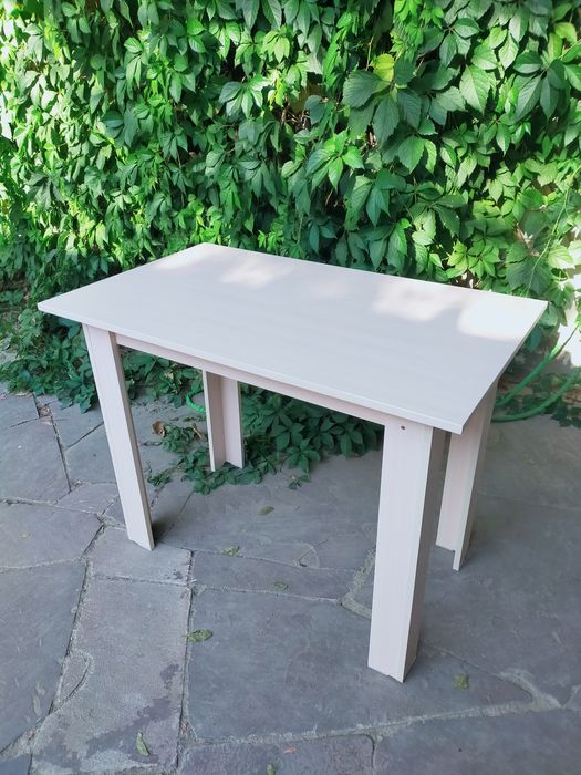 Продам новый кухонный стол