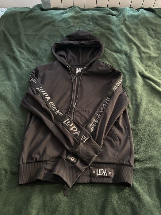 Luda екип рядък