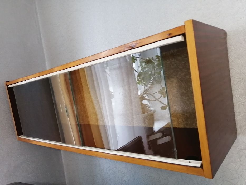 Полка со стеклом