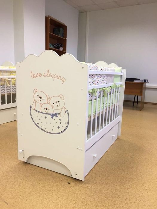 Детская кроватка