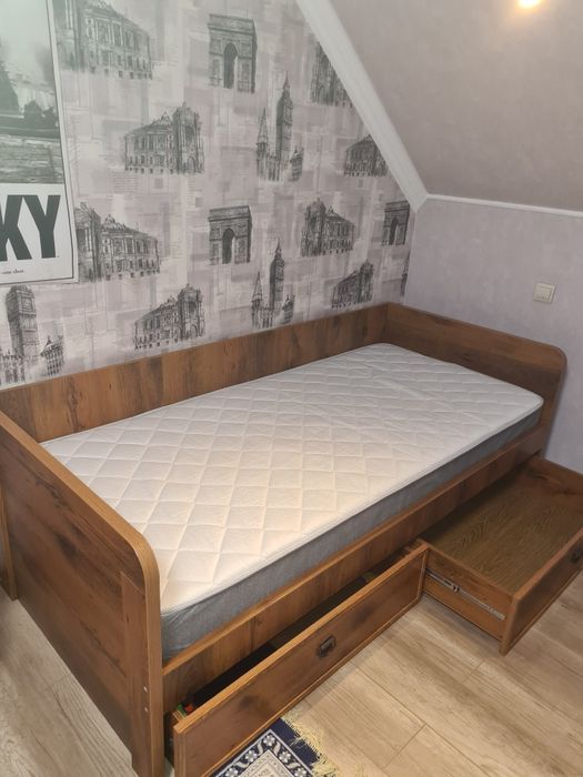 Продам кровать подростковая