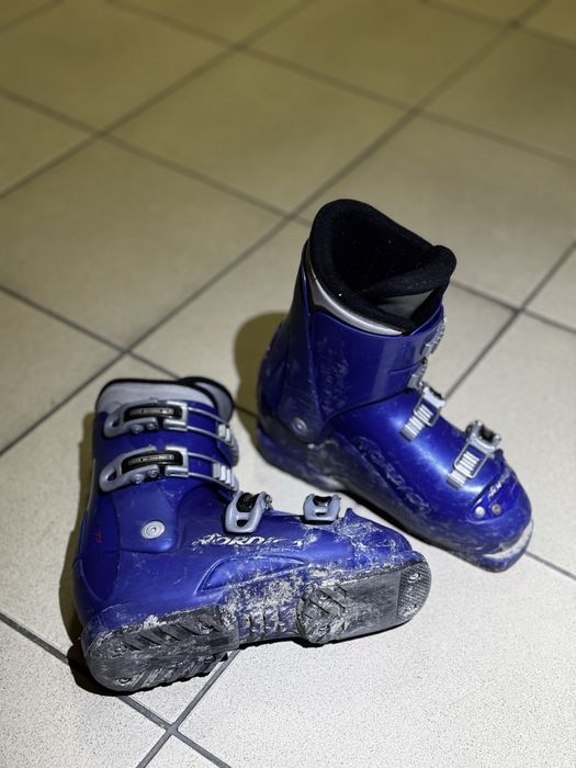 Продам ботинки для лыж