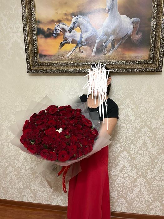 Цветы свежие 101 роза