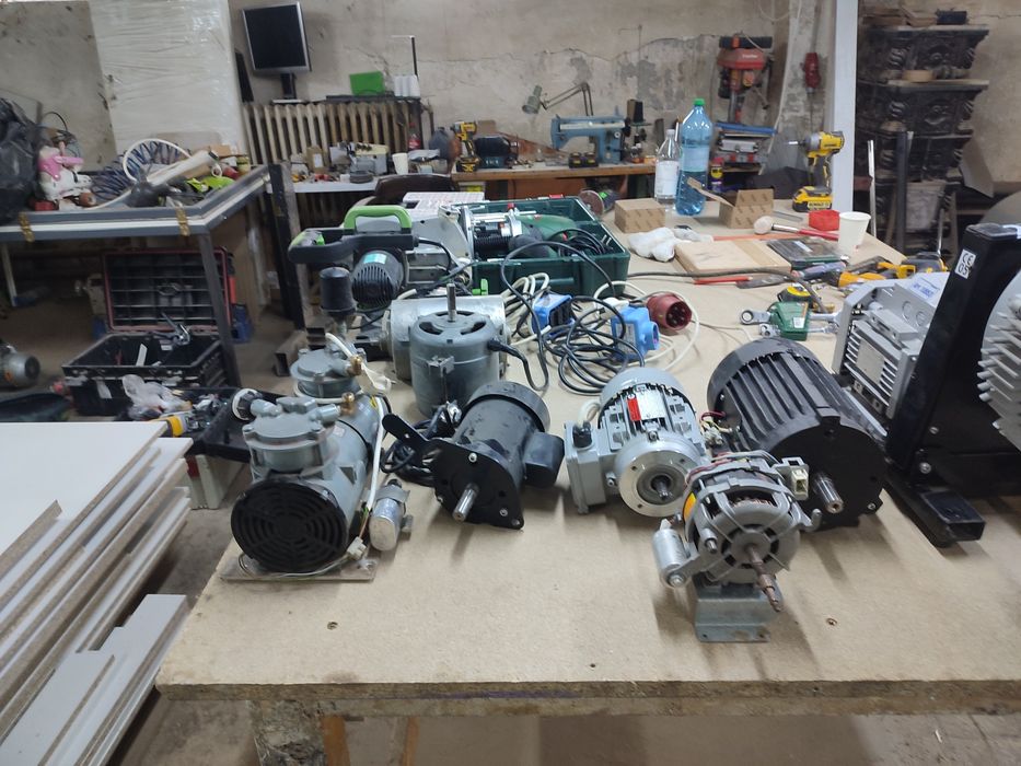 Pompa vacuum,motoare 220/380,circular,compresor, freza bosch