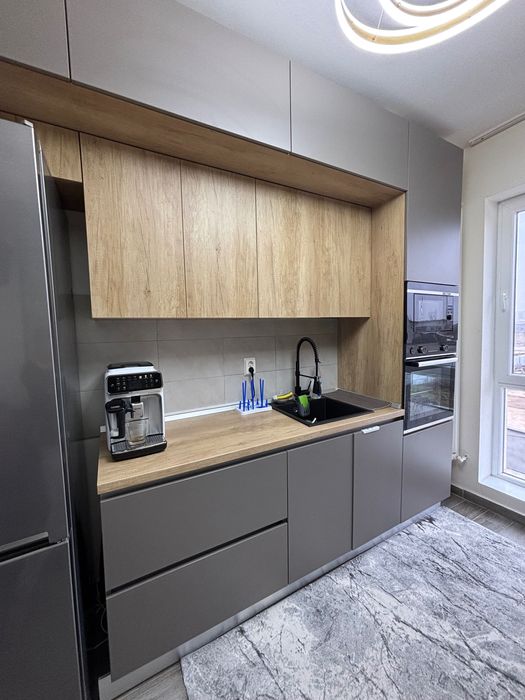 Mobila de bucatarie facuta pe comanda