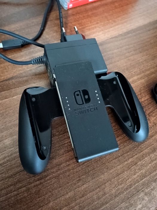 Nintendo Switch OLED – pachet complet + jocuri