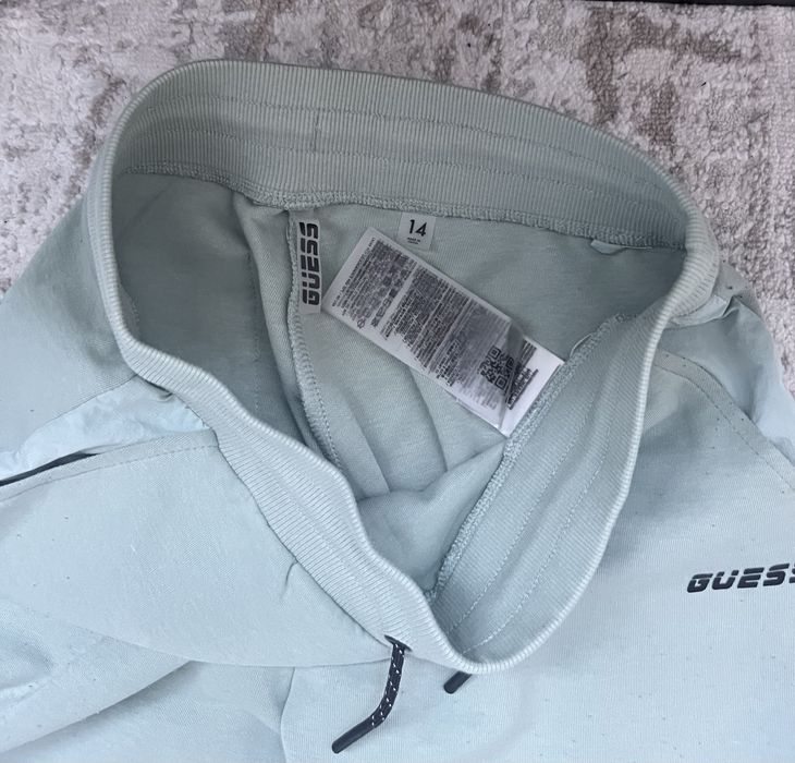 Комплект на Guess 14г.