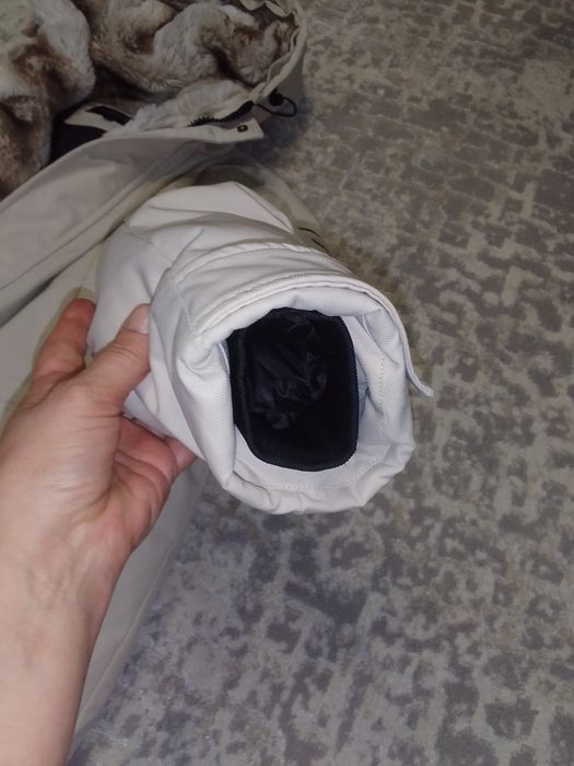 Продам зимние куртку на пуху