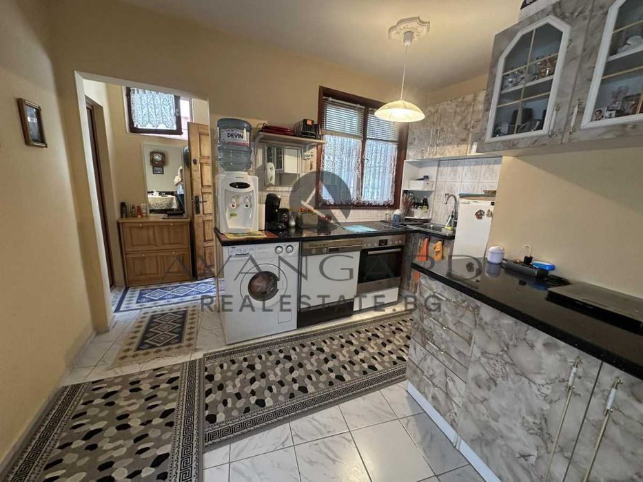 Продава се Къща в Пловдив, Център - 64 кв.м за 1208 €/кв.м - Снимка #3