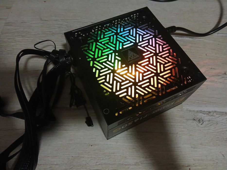 Sursa Gamdias Kratos P1 650W RGB