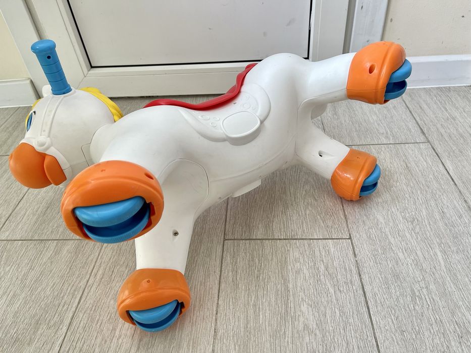 Лошадка качалка-каталка HOLA