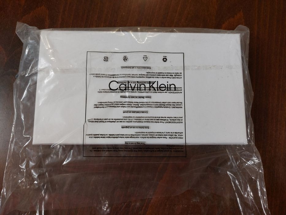 Портфейл Келвин Клайн