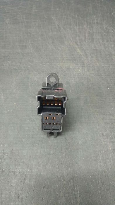 Buton geam electric dreapta spate nissan qashqai j10