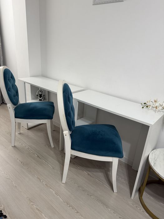 2 birouri pentru copii cu 2 scaune