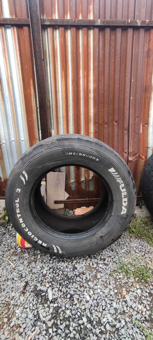 Продам резину на фуру б/у