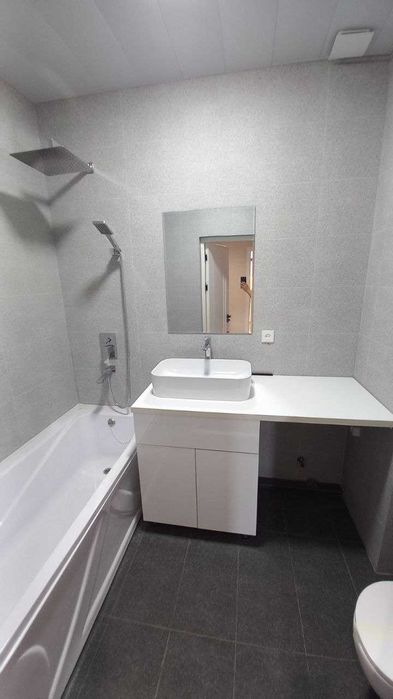 Продается 3х комнатная квартира в новостройке на Юнсабаде 9 квартал.